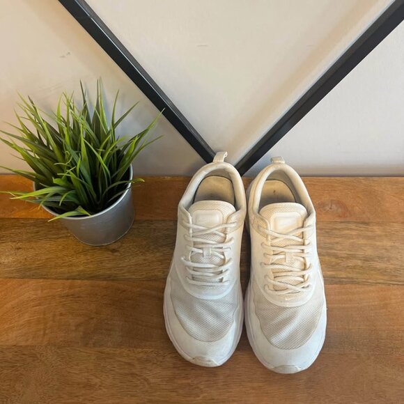 NIKE Air Max Thea in White Size 7.5 - Picture 3 of 5